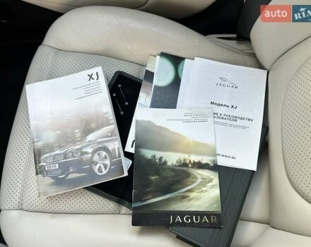 Сірий Ягуар Ікс Джей, об'ємом двигуна 4.2 л та пробігом 74 тис. км за 36000 $, фото 16 на Automoto.ua