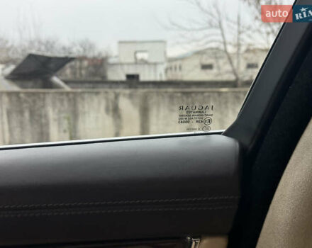 Серый Ягуар Икс Джей, объемом двигателя 3 л и пробегом 209 тыс. км за 27500 $, фото 13 на Automoto.ua