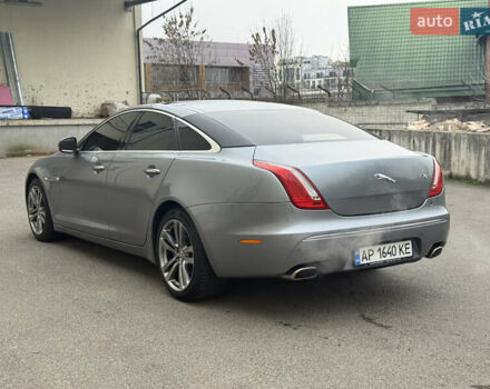 Серый Ягуар Икс Джей, объемом двигателя 3 л и пробегом 209 тыс. км за 27500 $, фото 83 на Automoto.ua