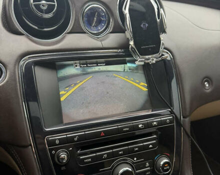 Серый Ягуар Икс Джей, объемом двигателя 3 л и пробегом 209 тыс. км за 27500 $, фото 8 на Automoto.ua