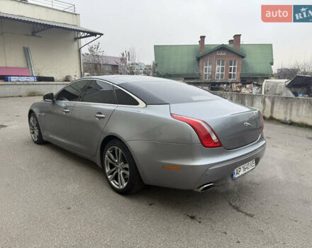 Серый Ягуар Икс Джей, объемом двигателя 3 л и пробегом 209 тыс. км за 27500 $, фото 75 на Automoto.ua