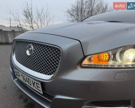 Серый Ягуар Икс Джей, объемом двигателя 3 л и пробегом 209 тыс. км за 27500 $, фото 37 на Automoto.ua