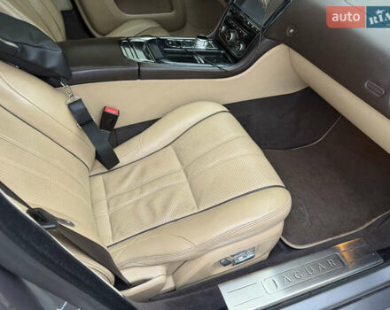 Серый Ягуар Икс Джей, объемом двигателя 3 л и пробегом 209 тыс. км за 27500 $, фото 55 на Automoto.ua