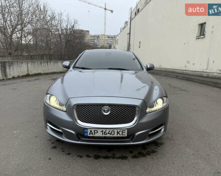 Серый Ягуар Икс Джей, объемом двигателя 3 л и пробегом 209 тыс. км за 27500 $, фото 44 на Automoto.ua