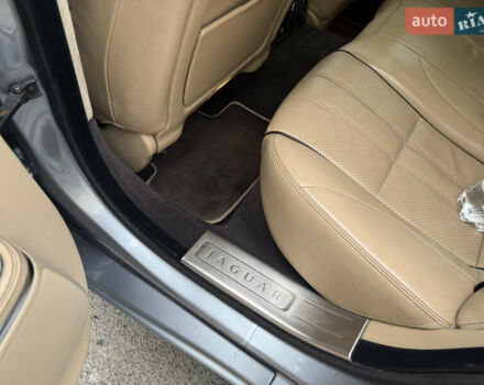 Серый Ягуар Икс Джей, объемом двигателя 3 л и пробегом 209 тыс. км за 27500 $, фото 58 на Automoto.ua