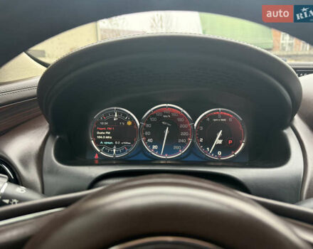 Серый Ягуар Икс Джей, объемом двигателя 3 л и пробегом 209 тыс. км за 27500 $, фото 3 на Automoto.ua