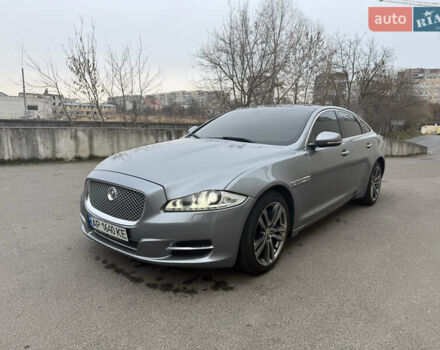 Серый Ягуар Икс Джей, объемом двигателя 3 л и пробегом 209 тыс. км за 27500 $, фото 45 на Automoto.ua