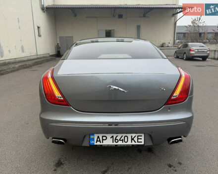 Серый Ягуар Икс Джей, объемом двигателя 3 л и пробегом 209 тыс. км за 27500 $, фото 38 на Automoto.ua