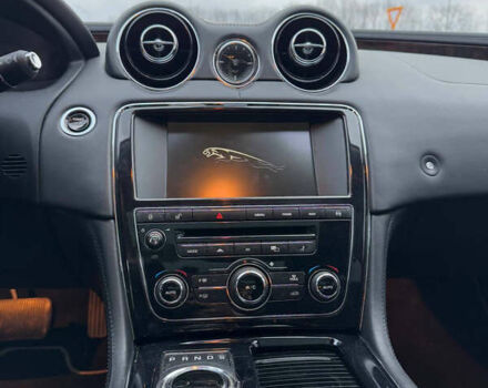 Ягуар Икс Джей 2013 в Виннице на Automoto.ua Серый Ягуар Икс Джей, объемом двигателя 3 л и пробегом 110 тыс. км за 22000 $, фото 17 на Automoto.ua