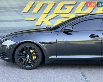 Ягуар Икс Джей 2013 в Киеве на Automoto.ua Серый Ягуар Икс Джей, объемом двигателя 3 л и пробегом 274 тыс. км за 18800 $, фото 10 на Automoto.ua