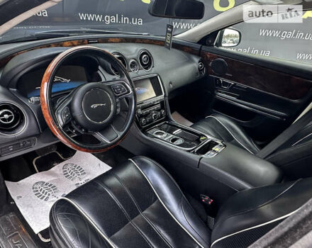 Сірий Ягуар Ікс Джей, об'ємом двигуна 3 л та пробігом 175 тис. км за 18300 $, фото 10 на Automoto.ua