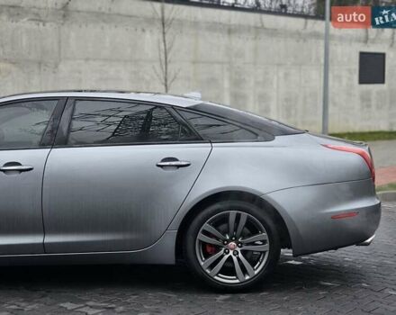 Ягуар Икс Джей 2013 в Львове на Automoto.ua Серый Ягуар Икс Джей, объемом двигателя 3 л и пробегом 175 тыс. км за 14999 $, фото 11 на Automoto.ua