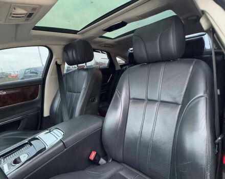 Ягуар Икс Джей 2013 в Виннице на Automoto.ua Серый Ягуар Икс Джей, объемом двигателя 3 л и пробегом 110 тыс. км за 22000 $, фото 11 на Automoto.ua