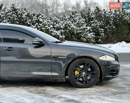 Сірий Ягуар Ікс Джей, об'ємом двигуна 2.97 л та пробігом 274 тис. км за 13000 $, фото 25 на Automoto.ua