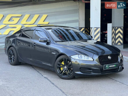 Ягуар Икс Джей 2013 в Киеве на Automoto.ua Серый Ягуар Икс Джей, объемом двигателя 3 л и пробегом 274 тыс. км за 18800 $, фото 1 на Automoto.ua