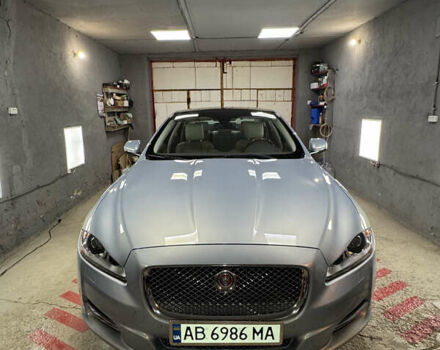 Серый Ягуар Икс Джей, объемом двигателя 3 л и пробегом 112 тыс. км за 18000 $, фото 1 на Automoto.ua