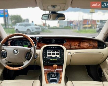 Синий Ягуар Икс Джей, объемом двигателя 3.5 л и пробегом 120 тыс. км за 25000 $, фото 18 на Automoto.ua