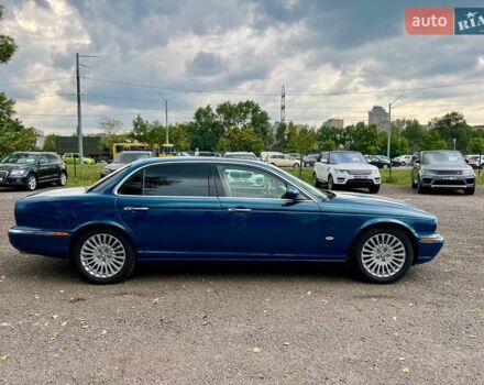 Синий Ягуар Икс Джей, объемом двигателя 3.5 л и пробегом 120 тыс. км за 25000 $, фото 5 на Automoto.ua