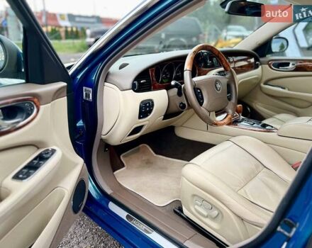 Синий Ягуар Икс Джей, объемом двигателя 3.5 л и пробегом 120 тыс. км за 25000 $, фото 13 на Automoto.ua