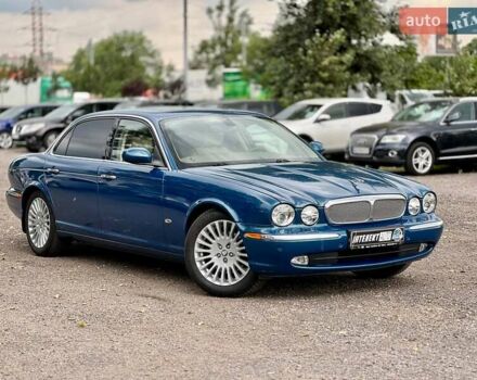 Синий Ягуар Икс Джей, объемом двигателя 3.5 л и пробегом 120 тыс. км за 25000 $, фото 6 на Automoto.ua