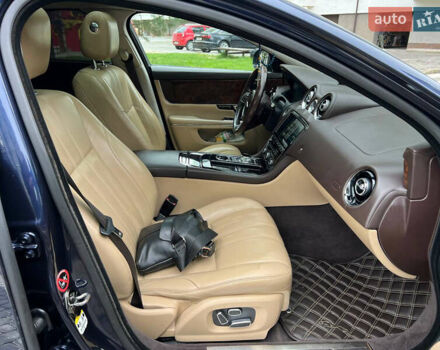 Синий Ягуар Икс Джей, объемом двигателя 2.99 л и пробегом 140 тыс. км за 24850 $, фото 56 на Automoto.ua