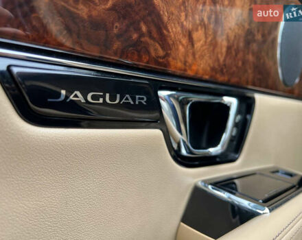 Синий Ягуар Икс Джей, объемом двигателя 2.99 л и пробегом 140 тыс. км за 24850 $, фото 46 на Automoto.ua