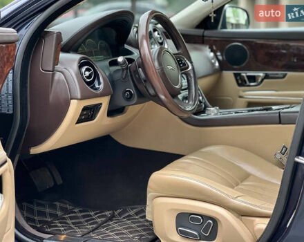 Синий Ягуар Икс Джей, объемом двигателя 2.99 л и пробегом 140 тыс. км за 24850 $, фото 29 на Automoto.ua