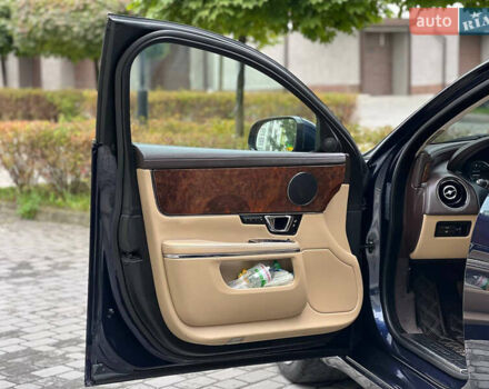 Синий Ягуар Икс Джей, объемом двигателя 2.99 л и пробегом 140 тыс. км за 24850 $, фото 31 на Automoto.ua