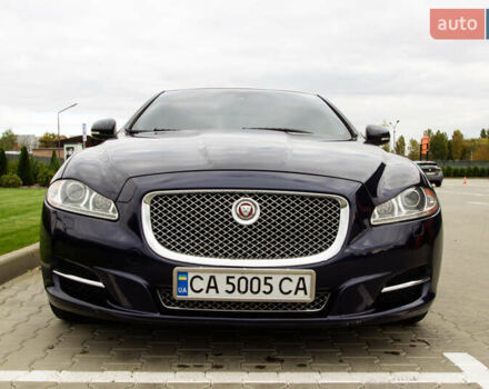 Синий Ягуар Икс Джей, объемом двигателя 3 л и пробегом 177 тыс. км за 15150 $, фото 4 на Automoto.ua