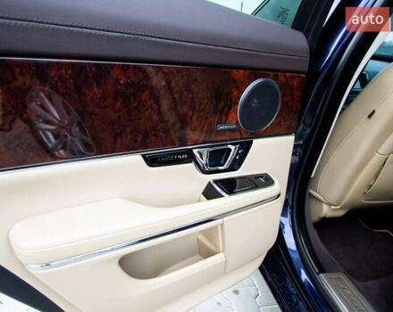 Синий Ягуар Икс Джей, объемом двигателя 3 л и пробегом 177 тыс. км за 15150 $, фото 21 на Automoto.ua