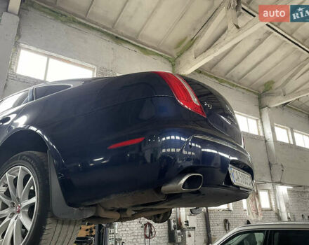 Синий Ягуар Икс Джей, объемом двигателя 3 л и пробегом 177 тыс. км за 15150 $, фото 32 на Automoto.ua