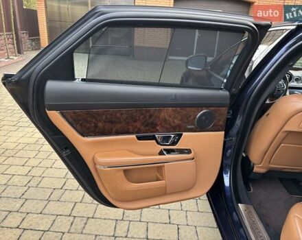 Синий Ягуар Икс Джей, объемом двигателя 3 л и пробегом 147 тыс. км за 24700 $, фото 50 на Automoto.ua