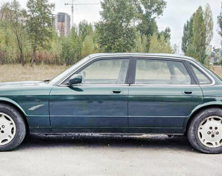 Зеленый Ягуар Икс Джей, объемом двигателя 3.24 л и пробегом 250 тыс. км за 10500 $, фото 9 на Automoto.ua