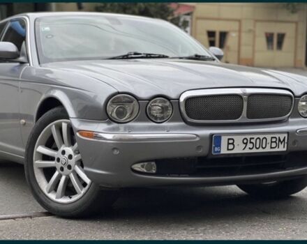 Сірий Ягуар ХДЖ8, об'ємом двигуна 4.2 л та пробігом 98 тис. км за 2200 $, фото 3 на Automoto.ua