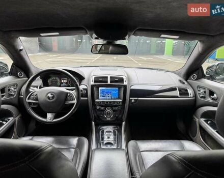 Черный Ягуар ХК, объемом двигателя 5 л и пробегом 65 тыс. км за 27990 $, фото 24 на Automoto.ua