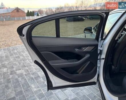Білий Ягуар I-Pace, об'ємом двигуна 0 л та пробігом 170 тис. км за 21999 $, фото 18 на Automoto.ua