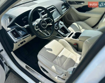 Белый Ягуар I-Pace, объемом двигателя 0 л и пробегом 44 тыс. км за 27800 $, фото 15 на Automoto.ua