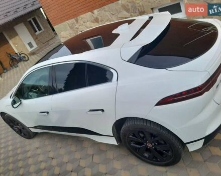 Белый Ягуар I-Pace, объемом двигателя 0 л и пробегом 140 тыс. км за 24000 $, фото 3 на Automoto.ua