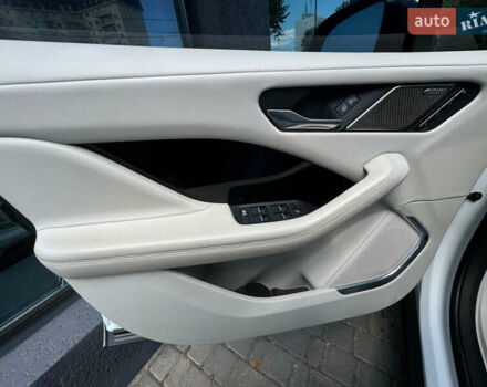 Белый Ягуар I-Pace, объемом двигателя 0 л и пробегом 62 тыс. км за 23000 $, фото 18 на Automoto.ua