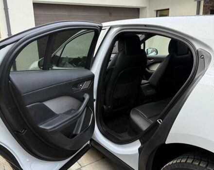 Білий Ягуар I-Pace, об'ємом двигуна 0 л та пробігом 87 тис. км за 26700 $, фото 9 на Automoto.ua