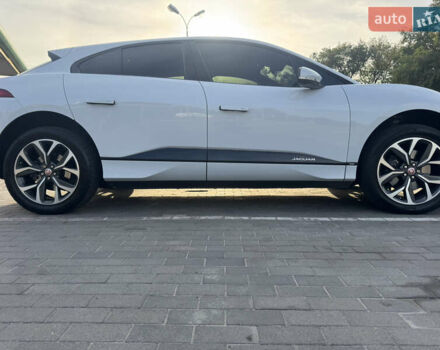 Белый Ягуар I-Pace, объемом двигателя 0 л и пробегом 161 тыс. км за 23500 $, фото 4 на Automoto.ua