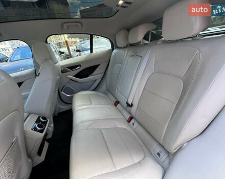 Белый Ягуар I-Pace, объемом двигателя 0 л и пробегом 62 тыс. км за 23000 $, фото 17 на Automoto.ua