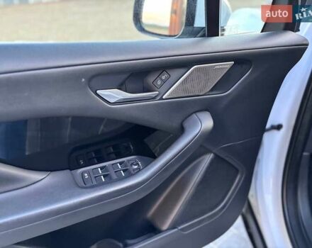 Білий Ягуар I-Pace, об'ємом двигуна 0 л та пробігом 170 тис. км за 21999 $, фото 11 на Automoto.ua