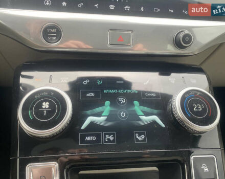 Білий Ягуар I-Pace, об'ємом двигуна 0 л та пробігом 71 тис. км за 32400 $, фото 18 на Automoto.ua