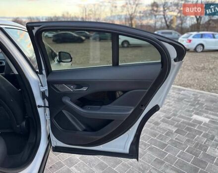 Білий Ягуар I-Pace, об'ємом двигуна 0 л та пробігом 170 тис. км за 21999 $, фото 27 на Automoto.ua