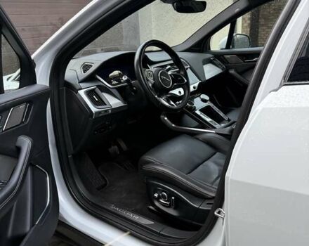 Білий Ягуар I-Pace, об'ємом двигуна 0 л та пробігом 87 тис. км за 26700 $, фото 10 на Automoto.ua