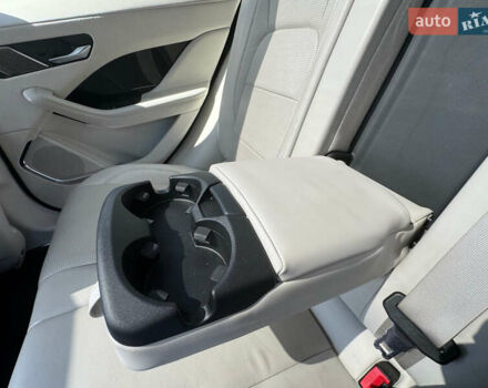 Белый Ягуар I-Pace, объемом двигателя 0 л и пробегом 62 тыс. км за 23000 $, фото 21 на Automoto.ua