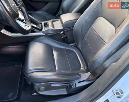 Білий Ягуар I-Pace, об'ємом двигуна 0 л та пробігом 170 тис. км за 21999 $, фото 12 на Automoto.ua