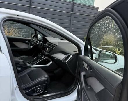 Білий Ягуар I-Pace, об'ємом двигуна 0 л та пробігом 87 тис. км за 26700 $, фото 7 на Automoto.ua