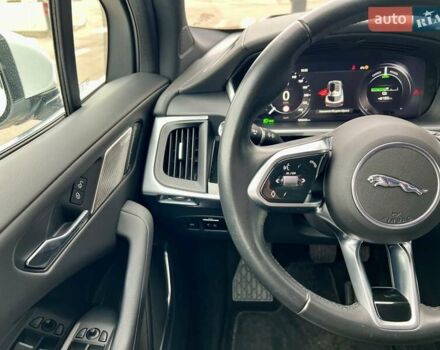 Белый Ягуар I-Pace, объемом двигателя 0 л и пробегом 105 тыс. км за 24999 $, фото 36 на Automoto.ua